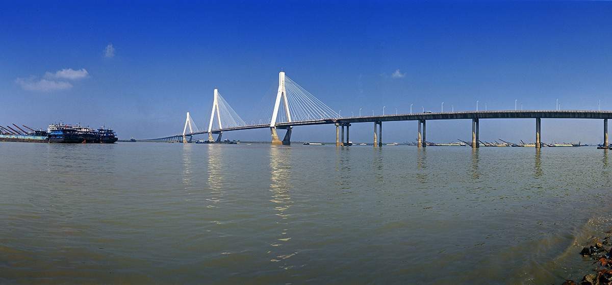 岳陽(yáng)洞庭湖大橋